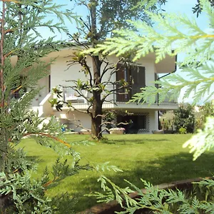 Rosa Del Garda Bed & Breakfast