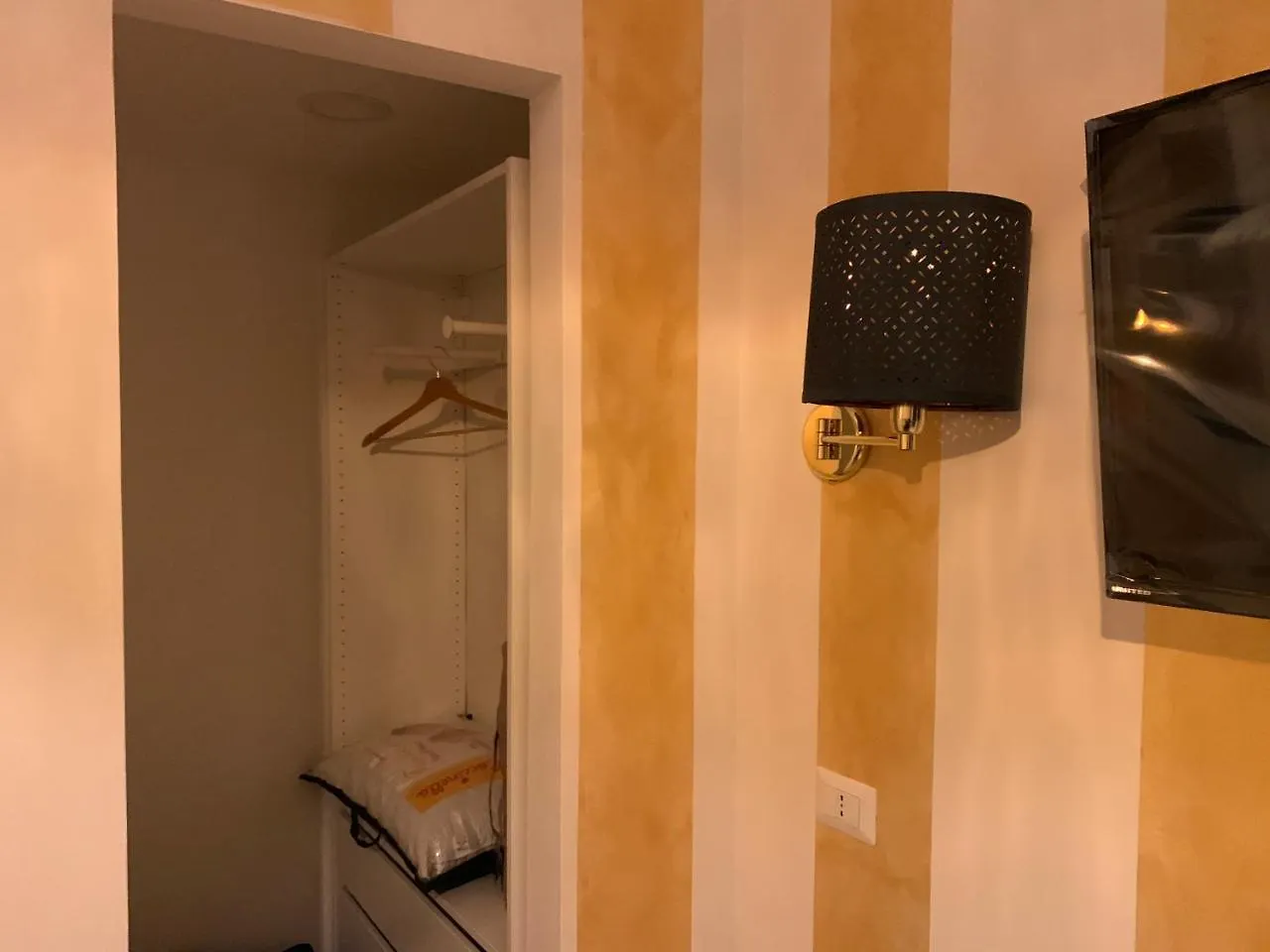 Fiumicinoa57 Bed & Breakfast 3*, Fiumicino Italy