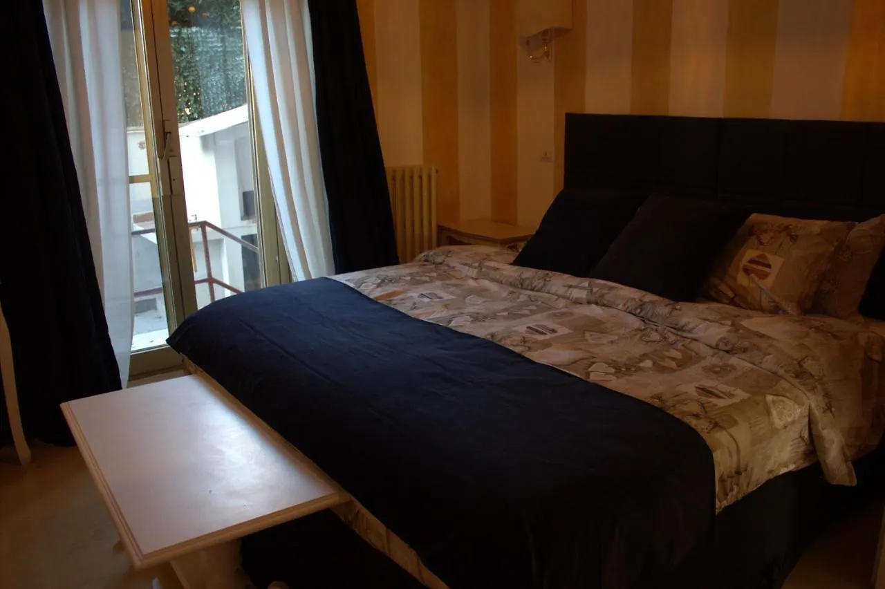 Couette-café Bed and breakfast Fiumicinoa57